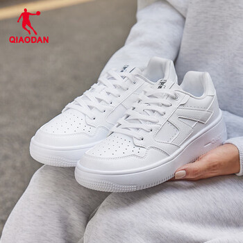 乔丹 板鞋女鞋新款休闲鞋潮流学生小白鞋百搭运动鞋 乔丹白 37