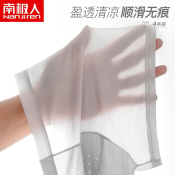 今日带货:蜡笔小新联名T恤