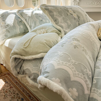 Krupp Corp A类母婴级加厚加密夹边雕花牛奶绒四件套 冬季保暖绒床笠套件 且听风吟-浅绿-c 床单款 1.8米床(被套200*230cm)