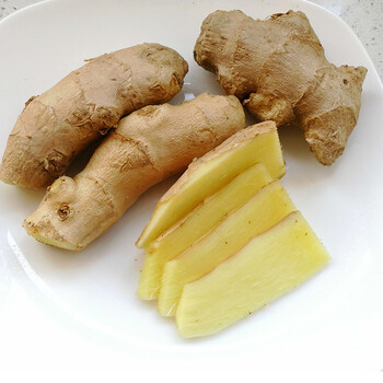 碎姜生姜老姜10斤新鲜小姜块泡脚洗头月子发汗食用榨姜汁黄姜