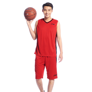 篮球服套装有什么牌子值得选购（篮球服套装哪个品牌性价比高）