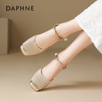 达芙妮方头玛丽珍鞋女2026新款夏季百搭新中式粗跟凉鞋气质感单鞋 香槟色 36