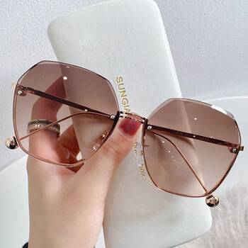 lucaly墨镜女变色系列大框女士时尚墨镜女韩版潮眼镜网红显脸小渐变色