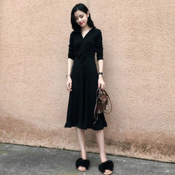 黑色长裙2021春秋新款女装打底裙长款显瘦连衣裙长袖赫本小黑裙潮 杏色 S【建议100斤以内】