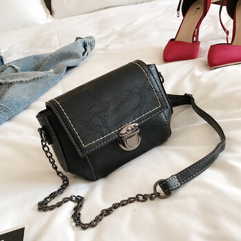 小包包女0新款时尚少女小挎包搭迷你小方包链条单肩斜挎j 黑色