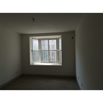 世界名园4号2单元301