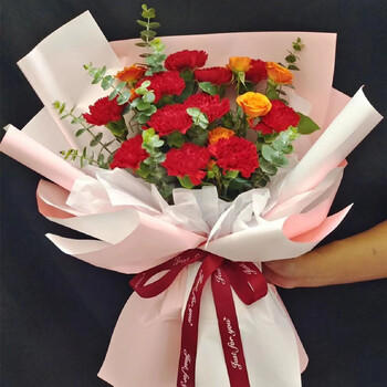 11朵红色康乃馨花束 不含花瓶