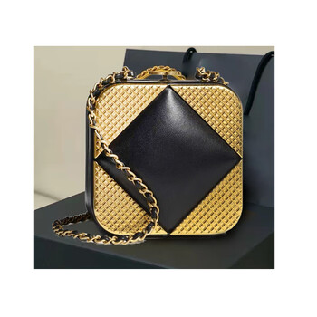 chanel香奈儿女包 小号晚宴包羊皮革与金色金属材质 送朋友女 黑色 11