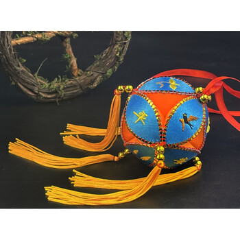 家居日用>家装软饰>节庆饰品>玖纹豹>玖纹豹三月三绣球6cm抛广西壮族