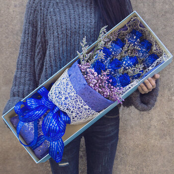 玫瑰真花束上海鲜花速递同城北京广州配送店 11朵蓝色妖姬礼盒【图片