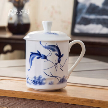 荣窑坊（Rong yao fang） 景德镇青花瓷陶瓷杯会议杯家用水杯 大容量景式杯带盖办公杯茶杯 年年有余