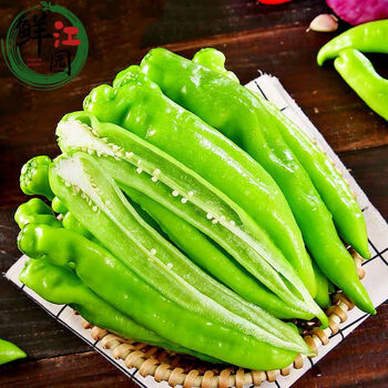 新鲜青辣椒尖椒青椒绿色虎皮辣椒现摘现发辣椒 两个辣椒【看看质量】