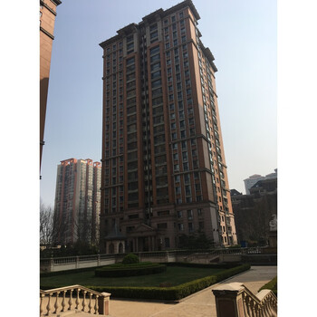 荣尊堡国际公寓8号楼1702号