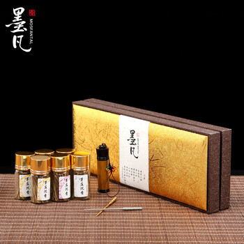 
                                        墨凡 越南芽庄沉香片烟丝烟插 送长辈礼物天然原木老料 满油 烟丝礼盒 6瓶装 芽庄香片AA级-3g礼盒装-送烟插器                