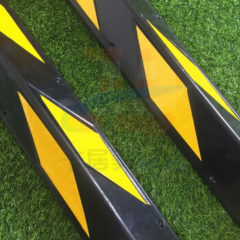 2米反光黄黑橡胶护角条护墙角保护器停车场安全标志反光防撞条