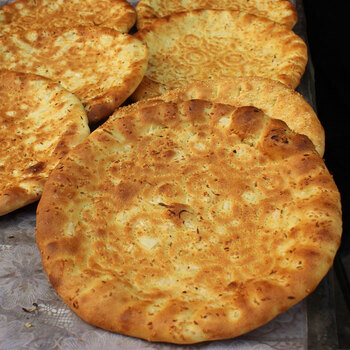 包-邮零食新疆特产特色馕饼油馕 烤馕饼 新疆芝麻囊饼个装