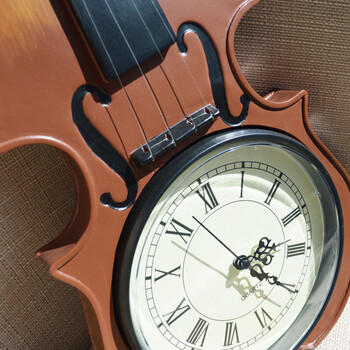 欧式复古风树脂挂钟卧室客厅仿真小提琴钟饰静音壁挂时钟挂钟d2 小
