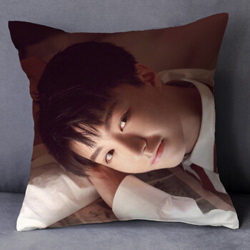tfboys王俊凯抱枕同款杂志解忧杂货店靠垫生日礼物同学定制 王俊凯21