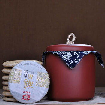
                                                            茗露 茶叶罐 宜兴紫砂茶叶罐醒茶罐 大号七子饼罐 普洱茶罐茶饼罐宜兴紫砂茶叶罐 醒茶罐 茶 红泥七饼线绳款                