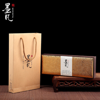 
                                        墨凡 越南芽庄沉香片烟丝烟插 送长辈礼物天然原木老料 满油 烟丝礼盒 6瓶装 芽庄香片AA级-3g礼盒装-送烟插器                