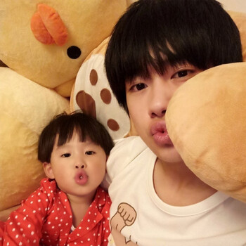 可来图定制生日学生靠垫周边tfboys家族礼物枕头双面易烊千玺抱枕