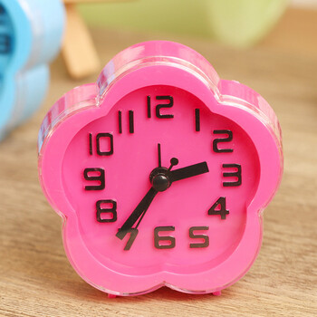 家居饰品 钟饰儿童卧室创意立体梅花塑料闹钟摆件 懒人起床定时器