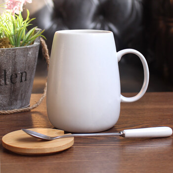 马克杯带盖勺大容量 牛奶咖啡茶杯办公家用水杯 白色520ml(带竹盖勺)