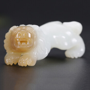 千尺山 新疆和田玉糖白玉狮子挂件玉石玉器狮子吊坠小摆件俏糖 20克