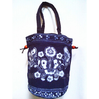 贵州民族特色手工艺品苗族蜡染包包 女士手提袋圆弧水桶形 蜡染小圆包