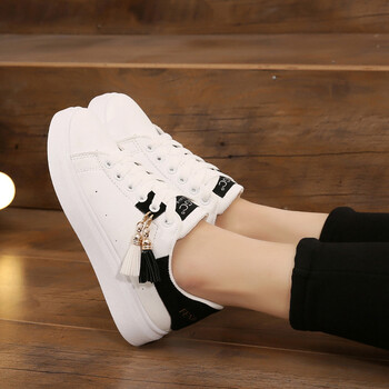 少女纯白色学生鞋