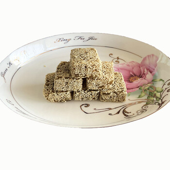 潮汕特产明糖鸭脖子糖花生芝麻软糖牛皮芝麻包心卷贡糖