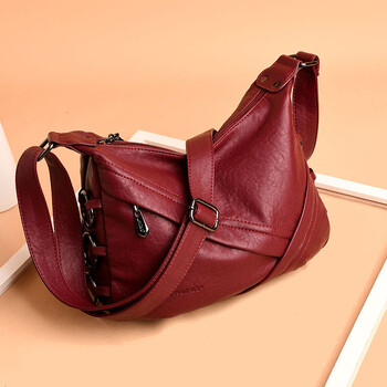 年会元旦品牌女包新款正版授权家包包女2018新款时尚女士斜挎包百搭