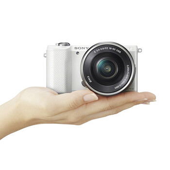 索尼（SONY）ILCE-5000Y APS-C双镜头超长焦段微单套机 白色（2010万有效像素 16-50/55-210 a5000/α5000）