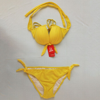 鑫世界泳装女比基尼 性感三点式泳衣 两件套黑桔蓝黄色纯色聚拢型