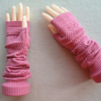迪丽风尚 秋冬款羊绒针织手套女长款手臂套镂空半指长手套 粉红色