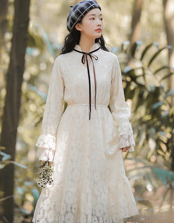 女装品牌2019新款森女系小清新蕾丝连衣裙学生系带文艺复古秋冬季打底