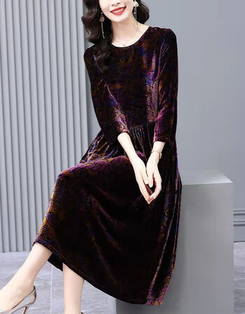 旗舰店金丝绒连衣裙秋装新款阔太太高端洋气九分袖圆领长裙21年秋冬季