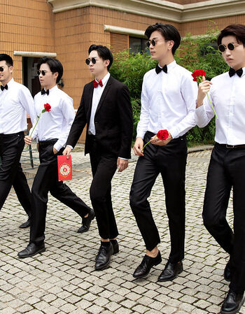 踏曲中伴郎服兄弟团西式男粉色寸衣套装夏天结婚礼服白色衬衫背带三