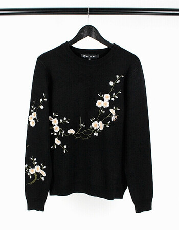 2017春季新款 英伦风不对称梅花绣花套头针织衫刺绣毛衣外套男潮 黑色