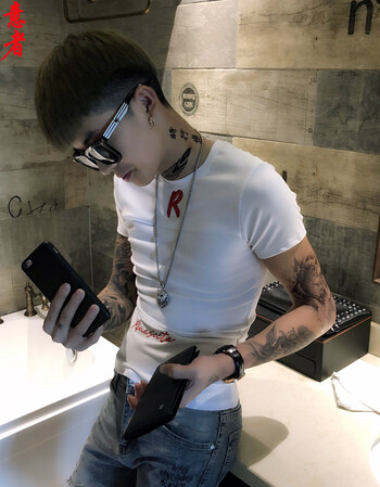 精神小伙短袖t桖夏天男生小码潮流紧身t恤社会人瘦人半袖贴身体恤