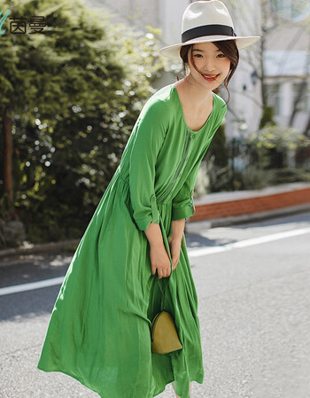 茵曼2018春装新款圆领七分袖净色收腰显瘦连衣裙女【】 绿色 s