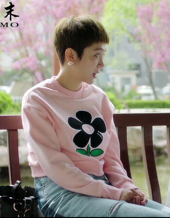 美好生活姜妍徐豆豆同款2018春粉色花朵印花t恤卫衣拼接牛仔半裙 拼接