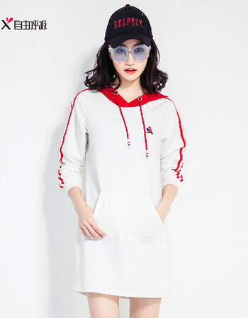 自由呼吸 2019春装新品韩版撞色连帽中长款连衣裙 白色 l_ 4折现价138