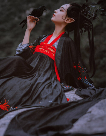 中国风汉服女装齐胸日常改良黑红系锦鲤裙超仙大学生彼岸花大袖衫