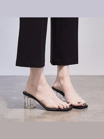 鞋靴>时尚女鞋>女士凉鞋>其它女士凉鞋>小回力家>小回力家透明凉拖鞋