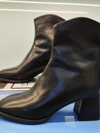 迪尼莎dins迪妮莎秋冬新款时装靴时尚白搭瘦瘦靴瑞士进口小牛皮商场