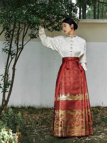 艾柔丹新中式国风马面裙女秋季新款女装改良汉服敬酒服婚服日常套装