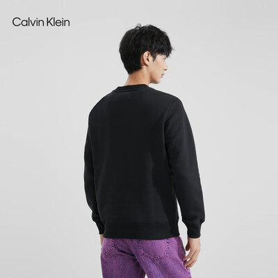 圆领卫衣和t恤的区别(Calvin Klein Jeans圆领卫衣黑色M男士卫衣评测说真相)-图片2