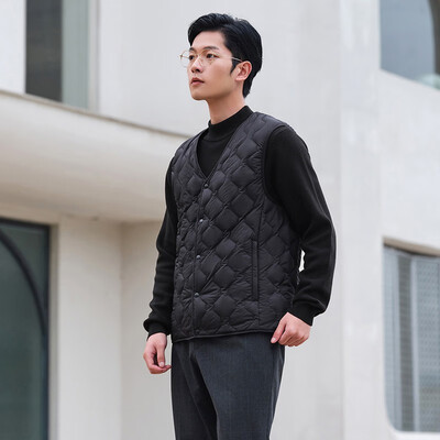 坦博尔羽绒服什么档次,坦博尔怎么样?值得买吗(坦博尔羽绒马甲男士黑色TF236011轻薄保暖男士马甲怎么样)