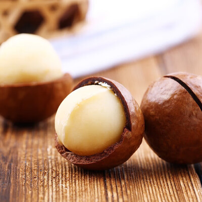 百草味 玉兔迎春 2380g 